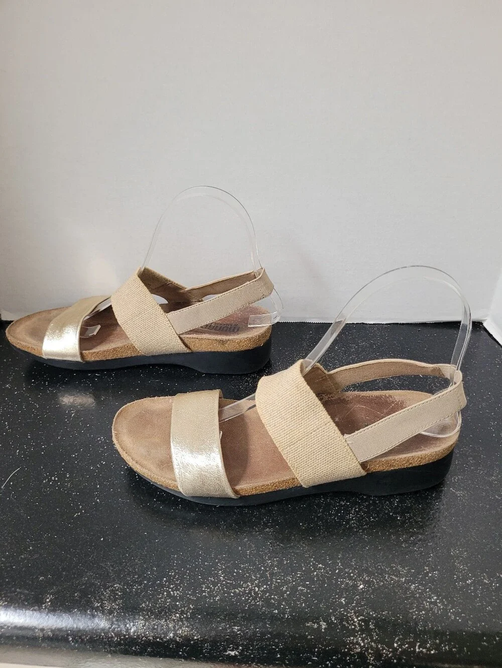 Munro Women's Pisces Gold and Tan Elastic Strap Sandals